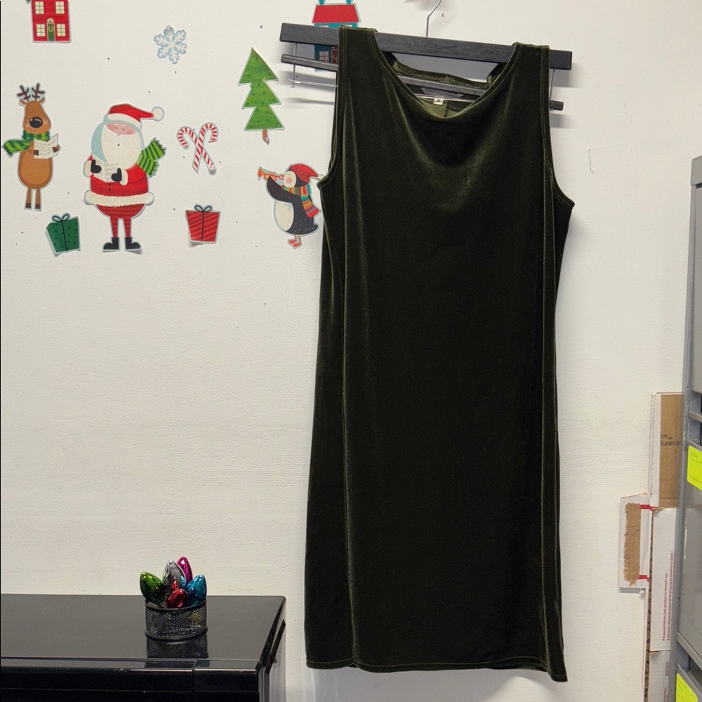 Uniform John Paul Richard, Olive Green Velvet Midi Dress, size M